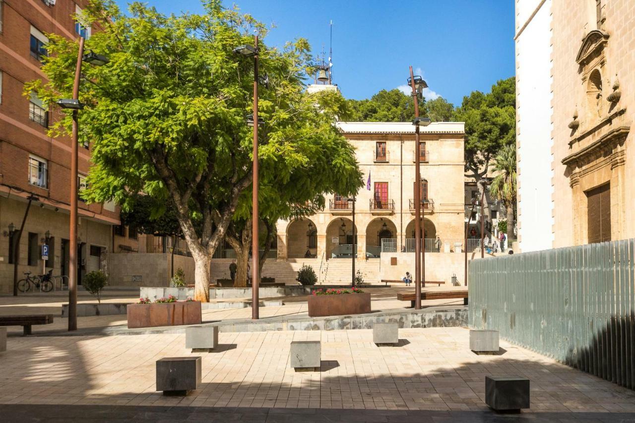 Estudios Ramon Llull Denia Exterior foto