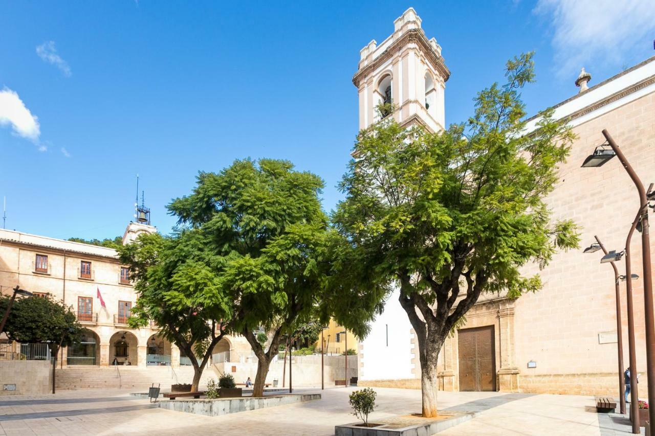 Estudios Ramon Llull Denia Exterior foto